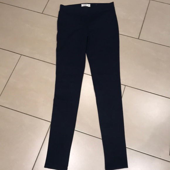 Abercrombie&Fitch elastic waist navy blue leggings 5️⃣5️⃣5️⃣ - Picture 2 of 3